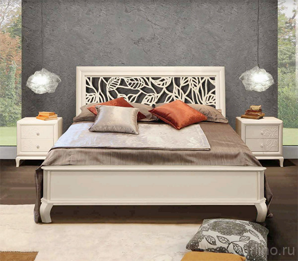 Кровать с резным изголовьем Deco